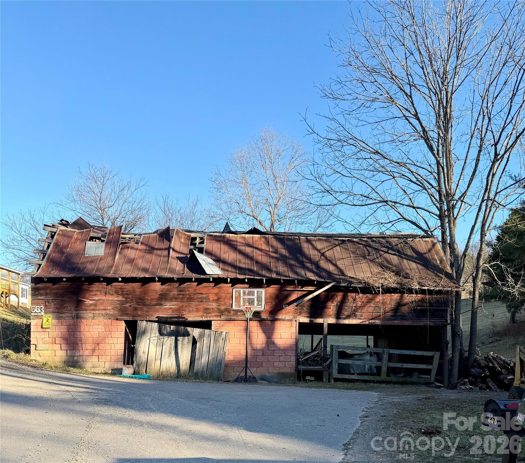600 Scottdale Road Canton, NC 28716 - Photo 19 of 20 a view of a patio