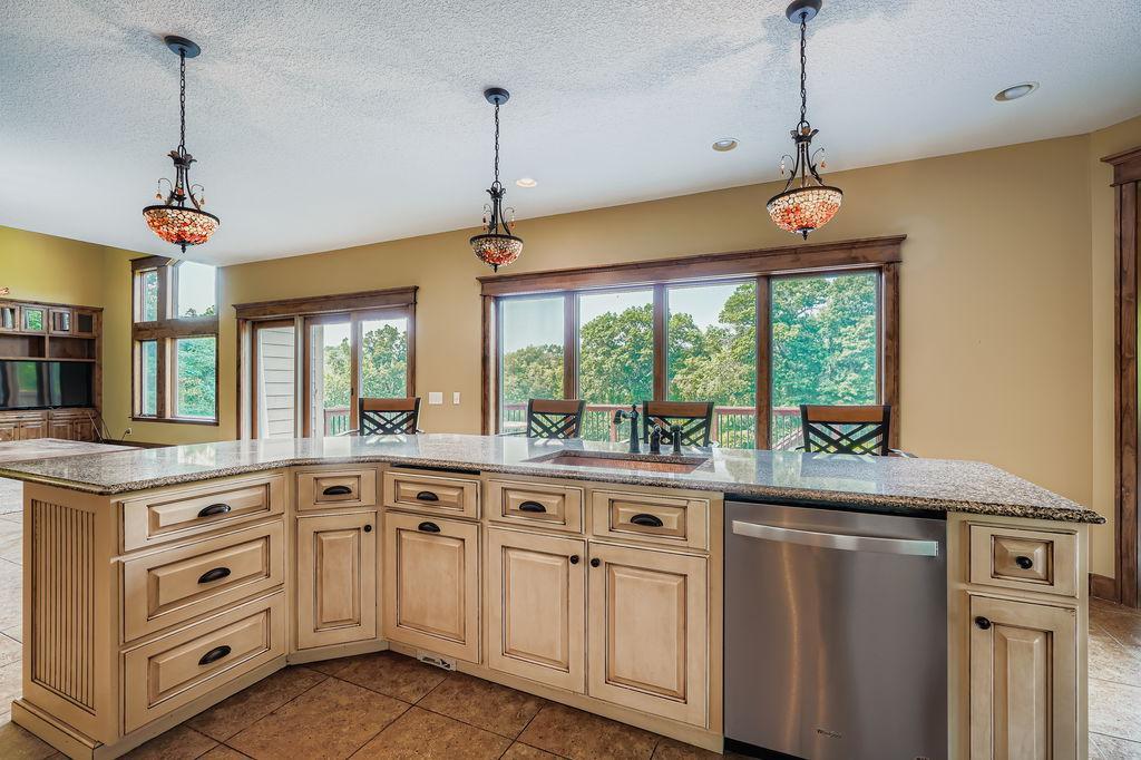 15506 Loop Road South Burnsville, MN 55306 - Photo 12 of 38 Gallery Image 12