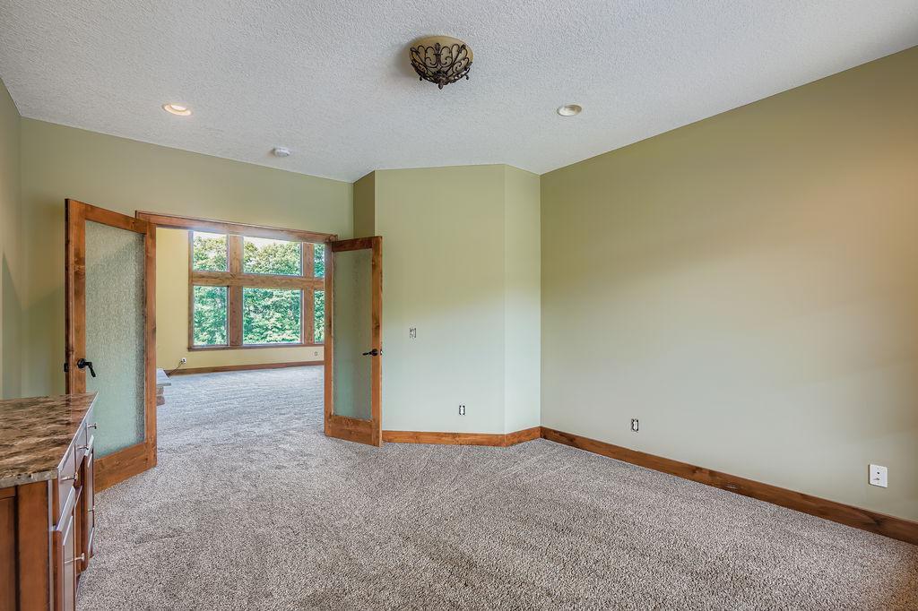 15506 Loop Road South Burnsville, MN 55306 - Photo 13 of 38 Gallery Image 13