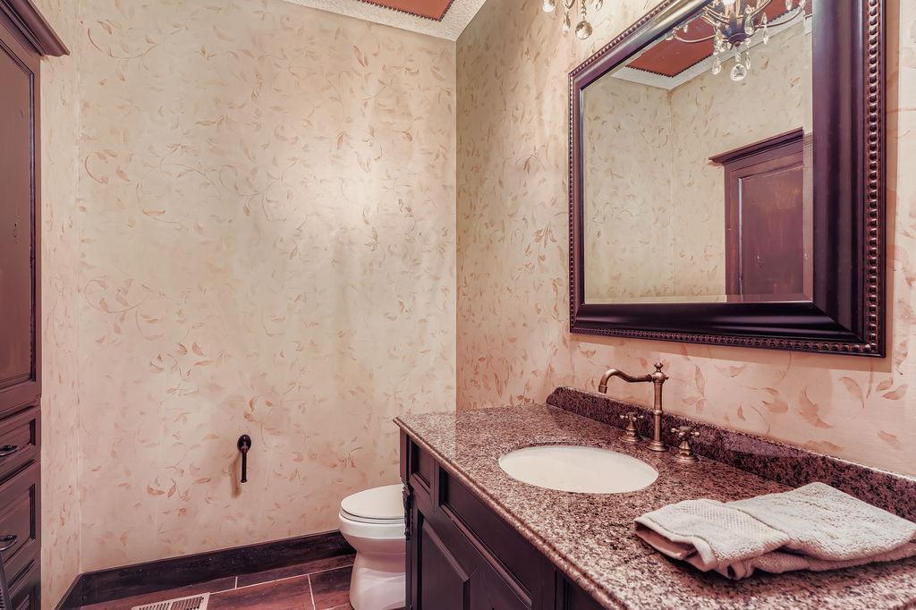 15506 Loop Road South Burnsville, MN 55306 - Photo 14 of 38 Gallery Image 14