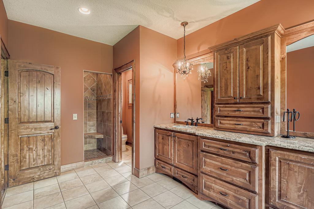15506 Loop Road South Burnsville, MN 55306 - Photo 21 of 38 Gallery Image 21