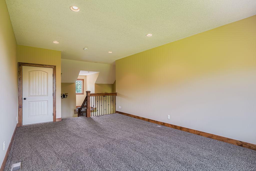 15506 Loop Road South Burnsville, MN 55306 - Photo 23 of 38 Gallery Image 23