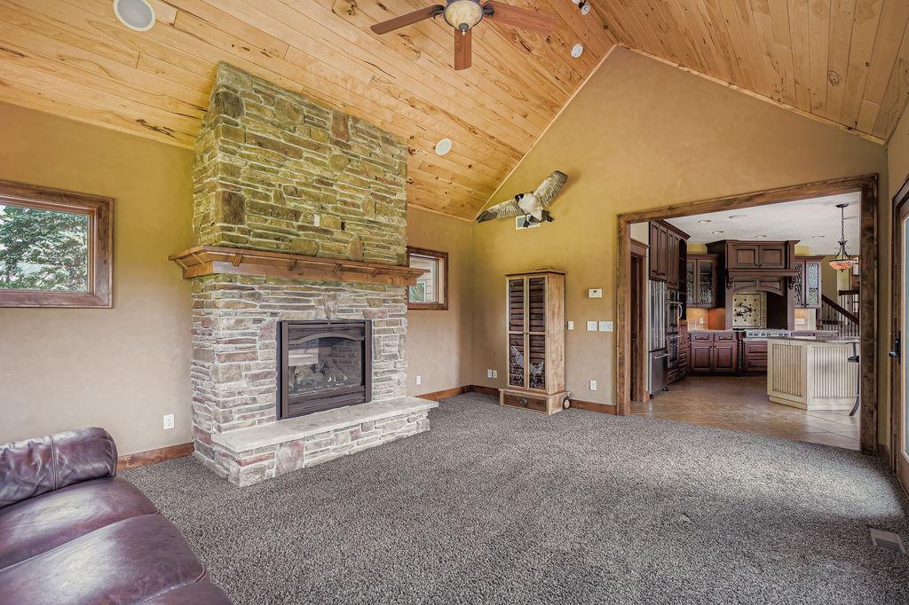 15506 Loop Road South Burnsville, MN 55306 - Photo 25 of 38 Gallery Image 25
