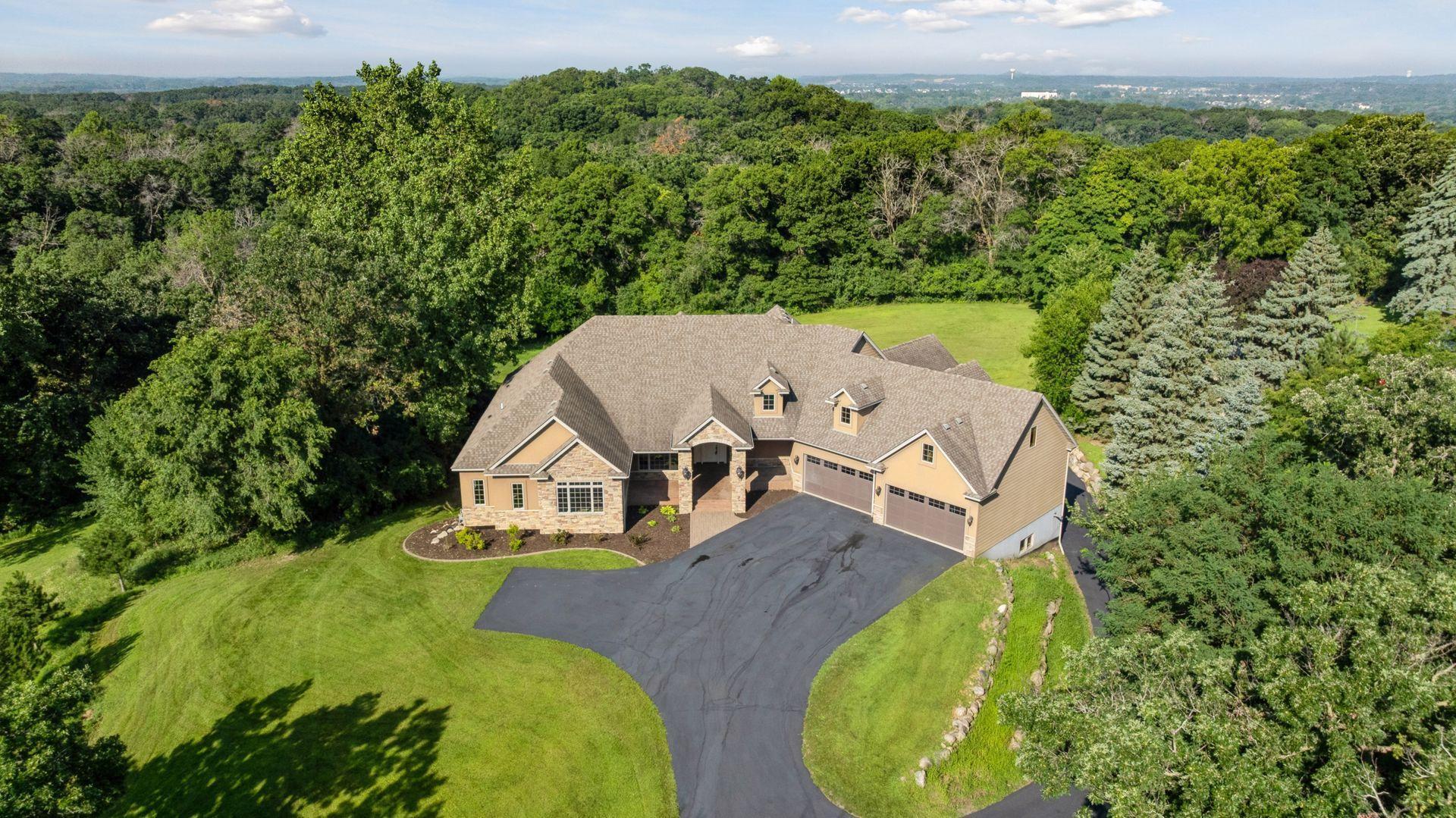 15506 Loop Road South Burnsville, MN 55306 - Photo 32 of 38 Gallery Image 32