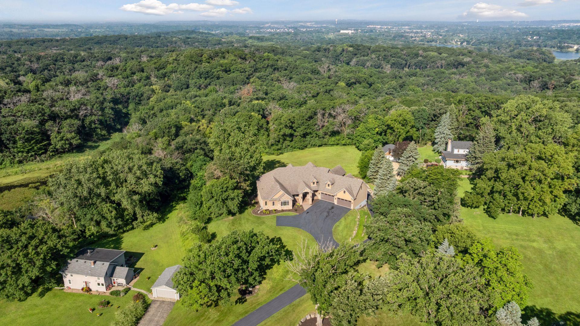 15506 Loop Road South Burnsville, MN 55306 - Photo 33 of 38 Gallery Image 33