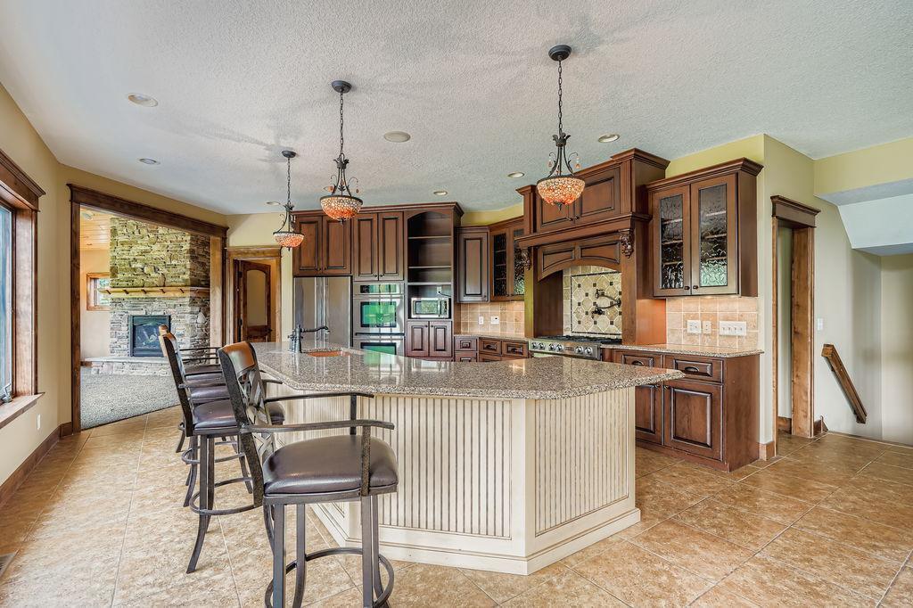 15506 Loop Road South Burnsville, MN 55306 - Photo 10 of 38 Gallery Image 10