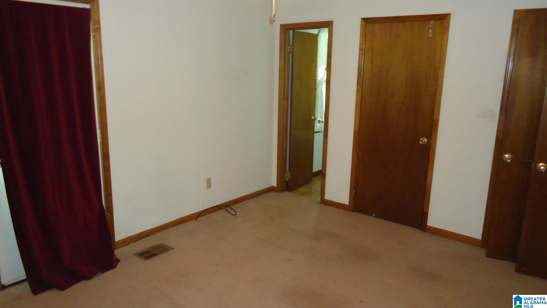 1725 Roundhill Road Weaver, AL 36277 - Photo 15 of 28