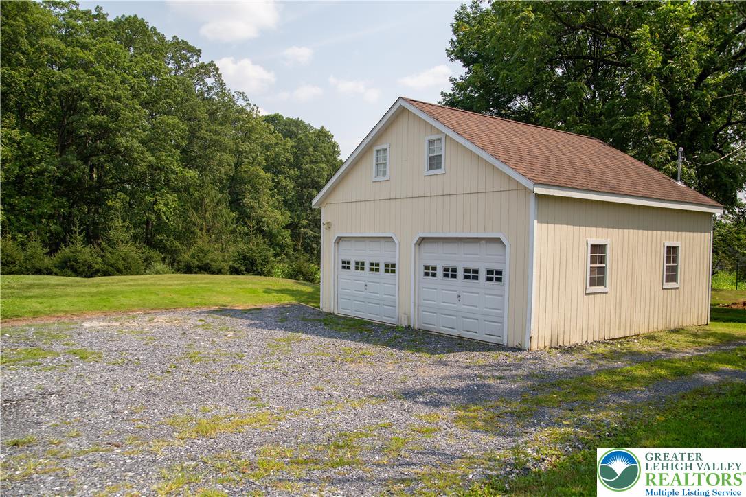 4308 Mountain Road Slatington, PA 18080 - Photo 37 of 46 Gallery Image 37