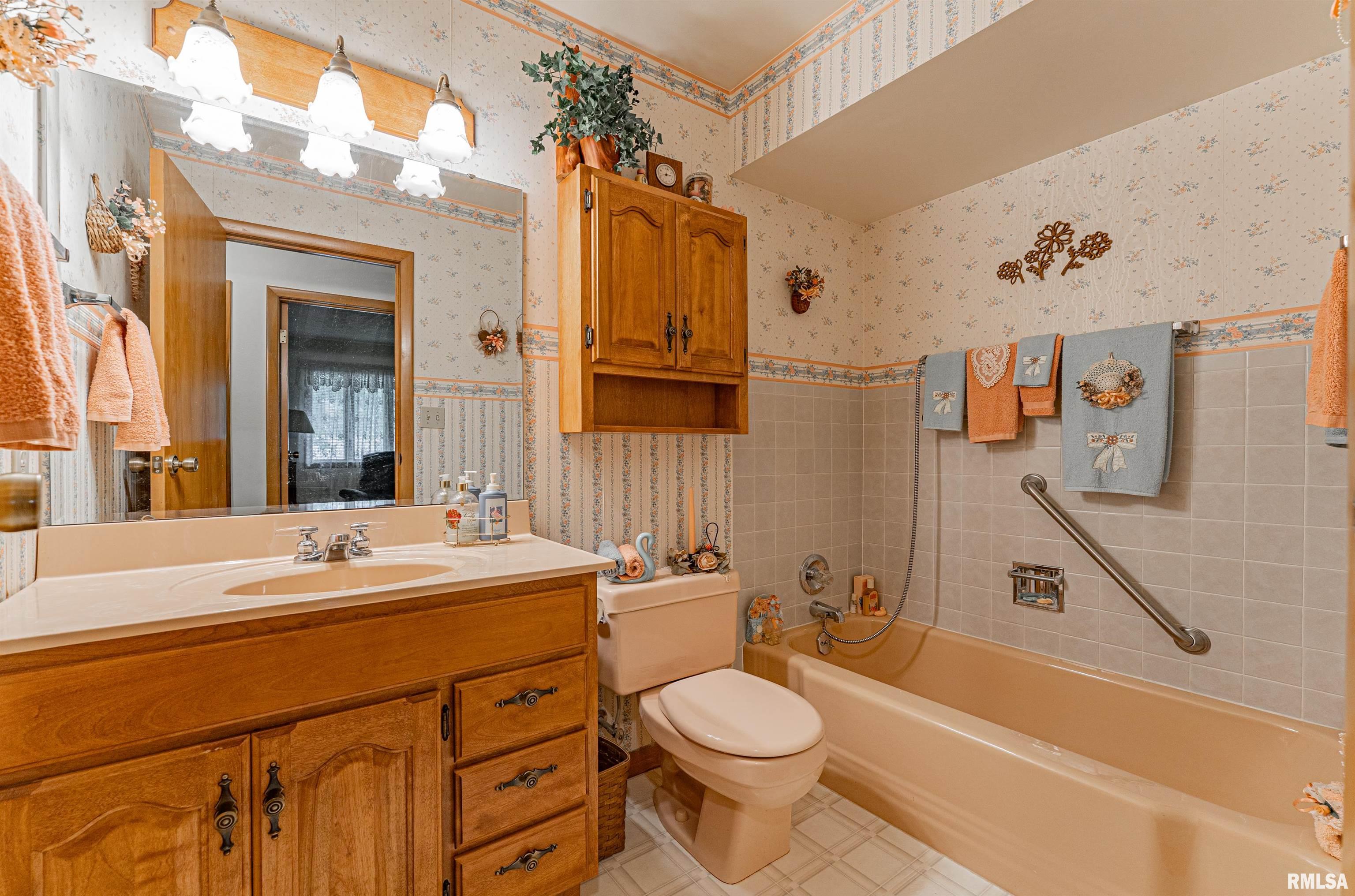 1429 Rutledge Drive Lincoln, IL 62656 - Photo 18 of 35 Gallery Image 18
