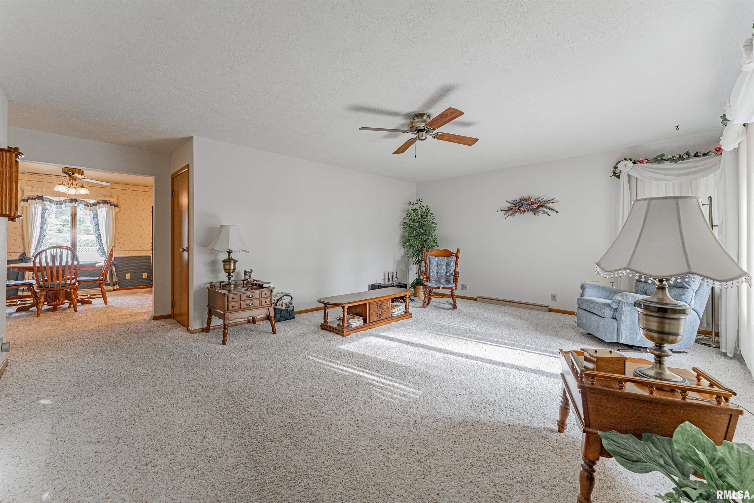 1429 Rutledge Drive Lincoln, IL 62656 - Photo 3 of 35 Gallery Image 3