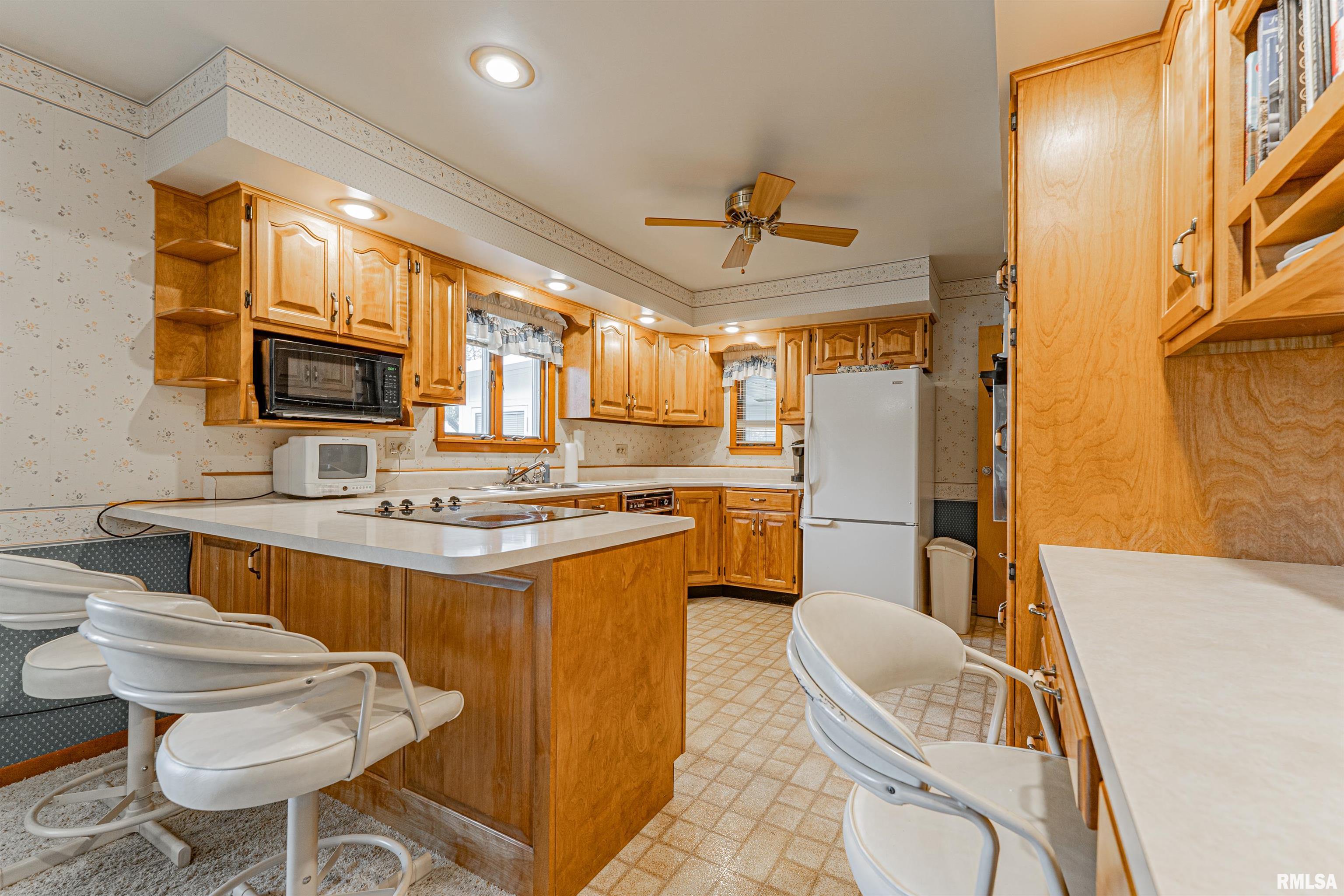 1429 Rutledge Drive Lincoln, IL 62656 - Photo 8 of 35 Gallery Image 8