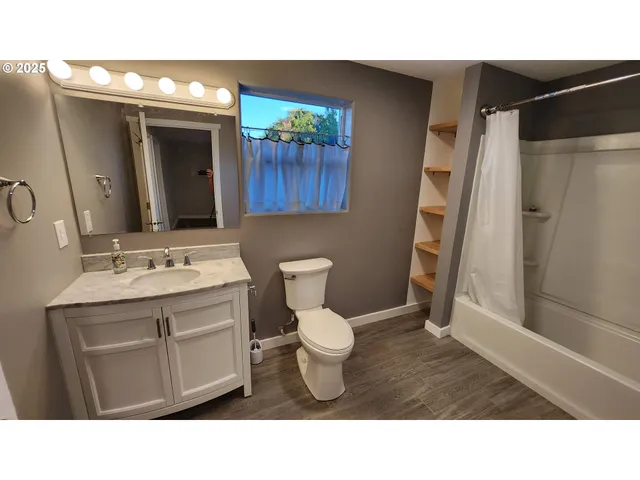 $749,900 | 606 Northwest 78th Street, Vancouver, WA 98665