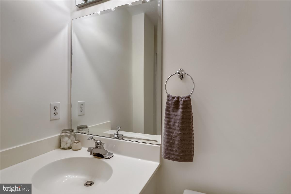 1229 12th Street Northwest, Unit B1 Washington, DC 20005 - Photo 18 of 43