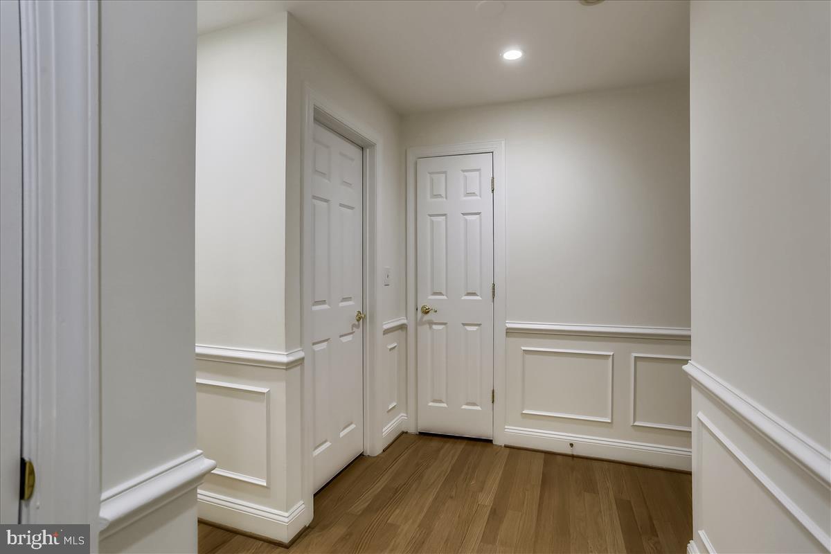 1229 12th Street Northwest, Unit B1 Washington, DC 20005 - Photo 5 of 43 Foyer - beautiful moldings