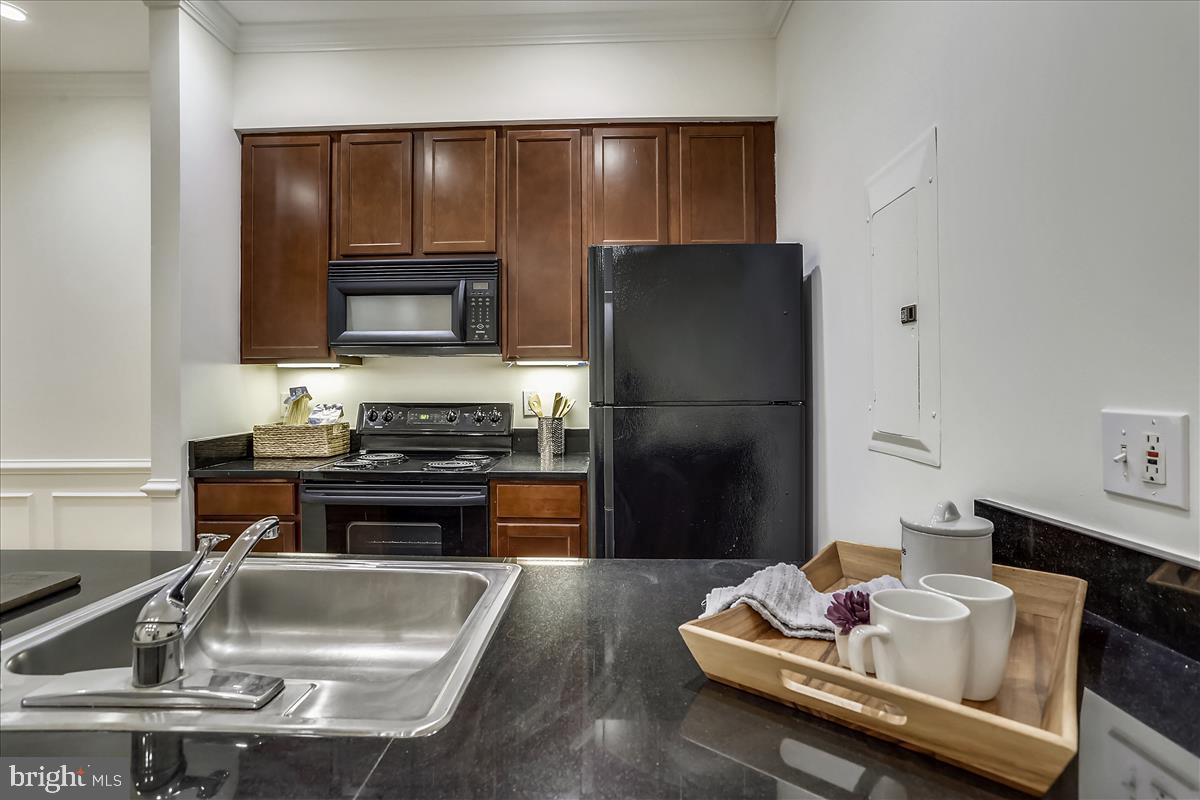 1229 12th Street Northwest, Unit B1 Washington, DC 20005 - Photo 9 of 43 Kitchen