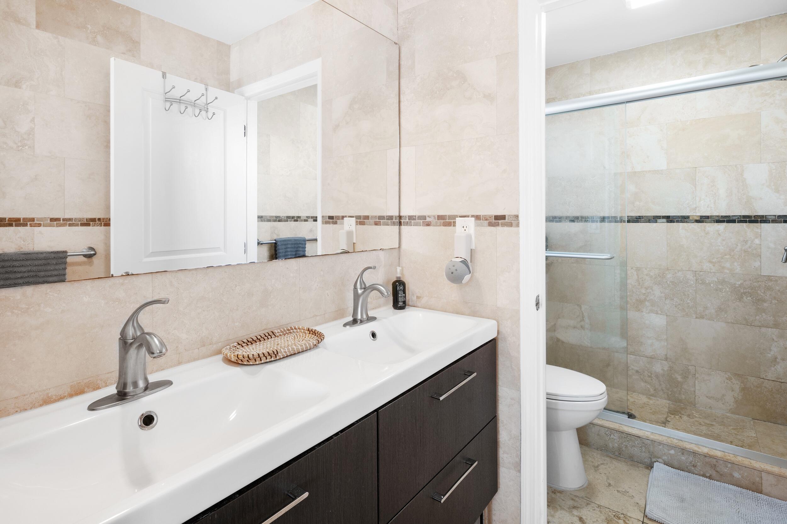 5533 Rico Drive Boca Raton, FL 33487 - Photo 18 of 27 Guest Bath 1