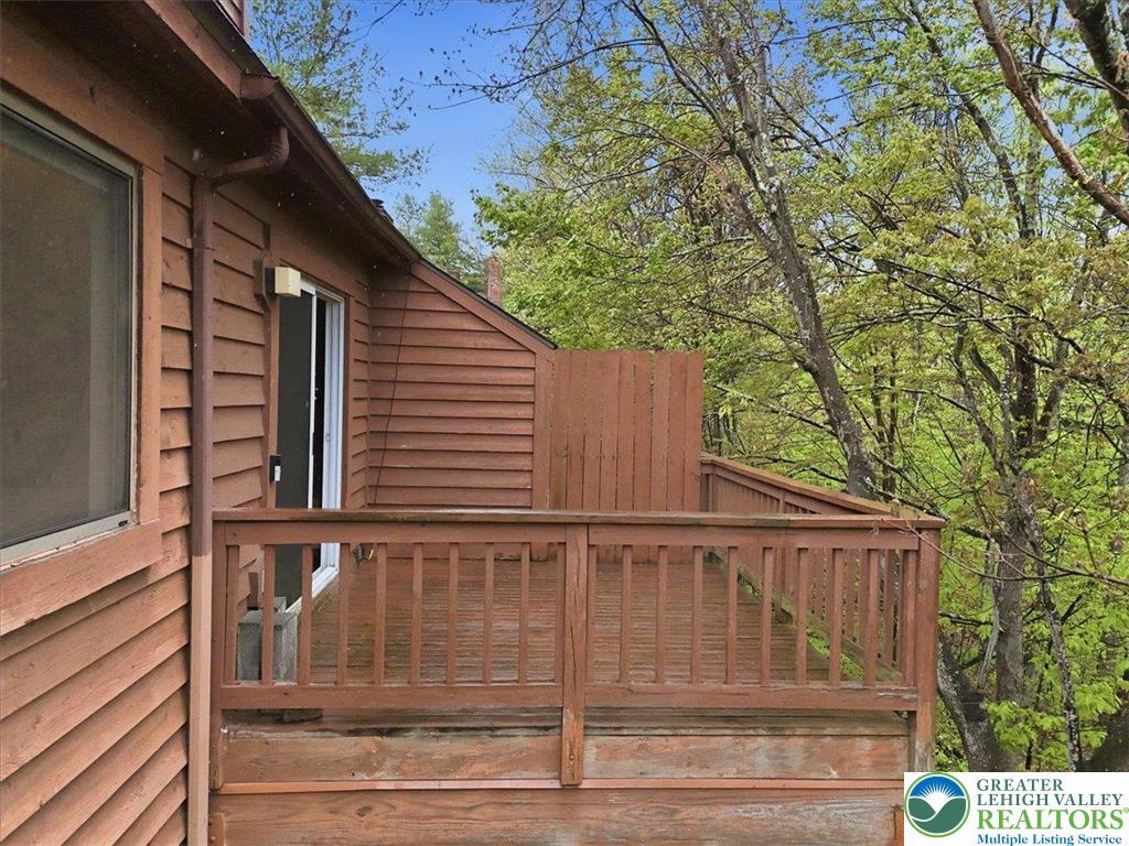 612 Mountain View Way Bushkill, PA 18324 - Photo 22 of 31 a view of wooden house