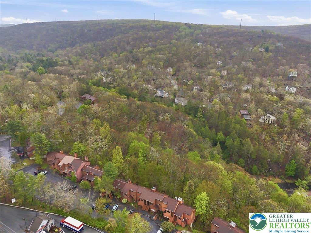 612 Mountain View Way Bushkill, PA 18324 - Photo 25 of 31 a view of city and mountain