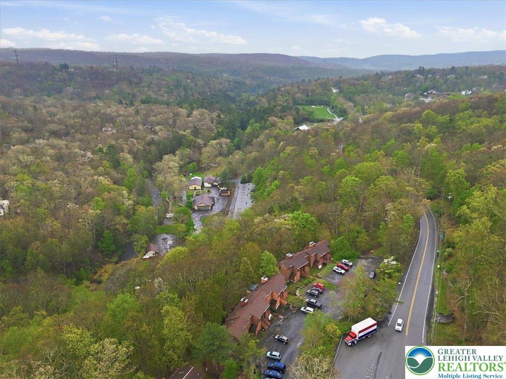 612 Mountain View Way Bushkill, PA 18324 - Photo 27 of 31 a view of a city