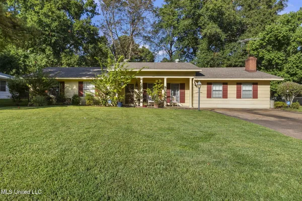 $135,500 | 220 Beechcrest Drive, Jackson, MS 39211