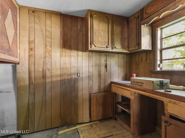 $149,500 | 220 Beechcrest Drive, Jackson, MS 39211