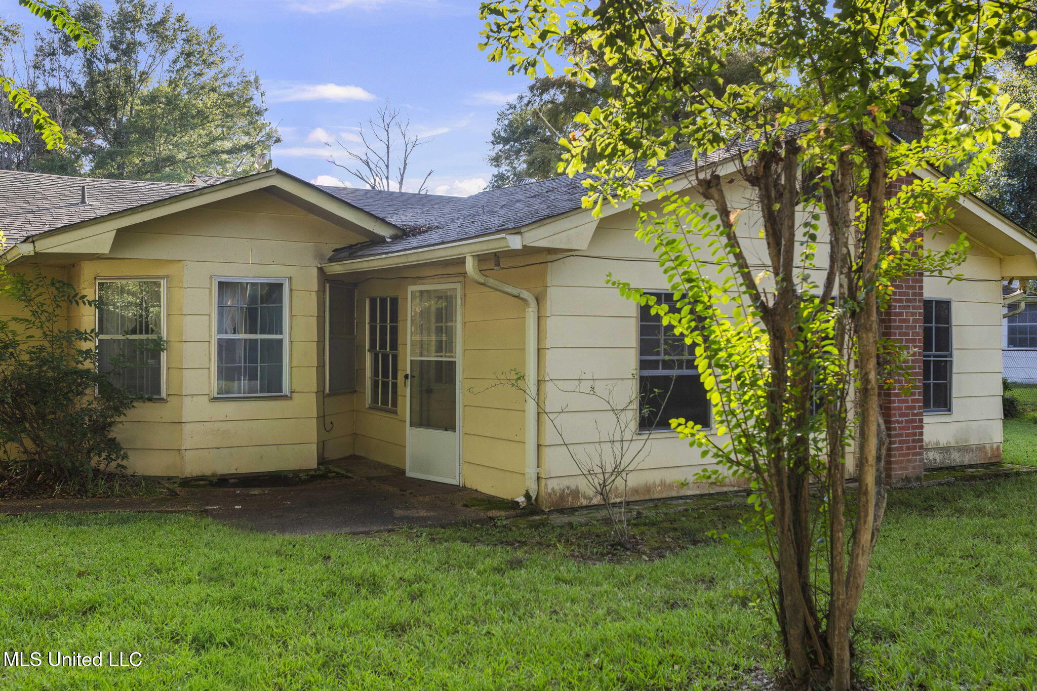 220 Beechcrest Drive Jackson, MS 39211 - Photo 34 of 37 38-web-or-mls-220 Beechcrest-38