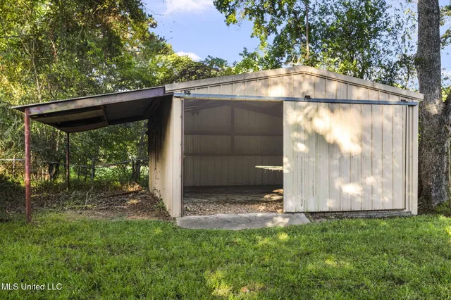 $149,500 | 220 Beechcrest Drive, Jackson, MS 39211