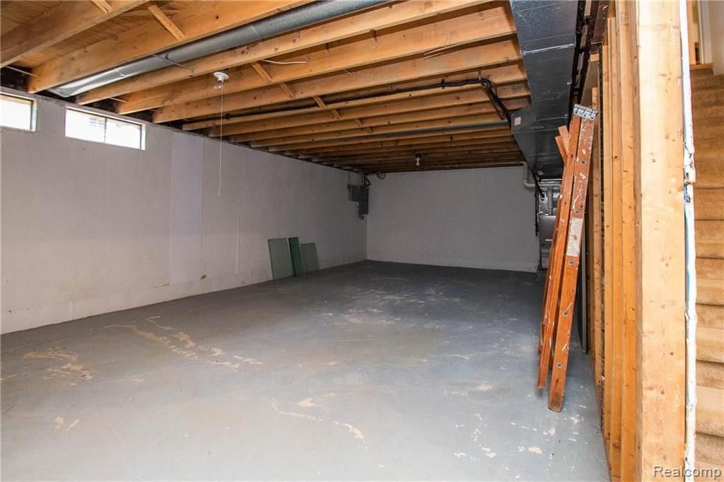 5388 Parkgrove Road, Unit 21 Ann Arbor, MI 48103 - Photo 31 of 35