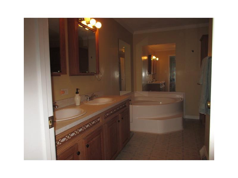 Master Bath/Spa. 