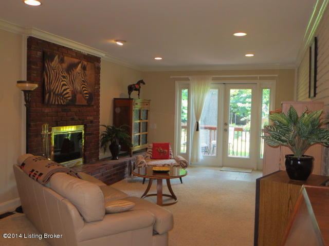 7906 Circle Crest Road Louisville, KY 40241 - Photo 19 of 38 Family Room looking out to back yard