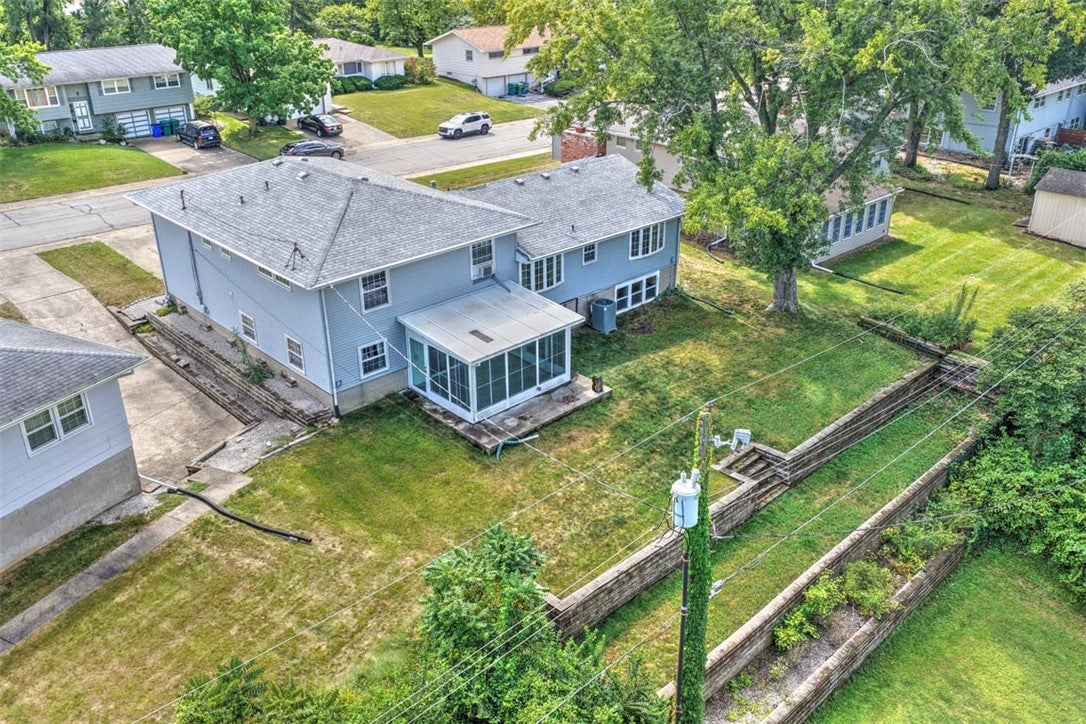 2130 Gary Court Decatur, IL 62526 - Photo 3 of 41 Gallery Image 3