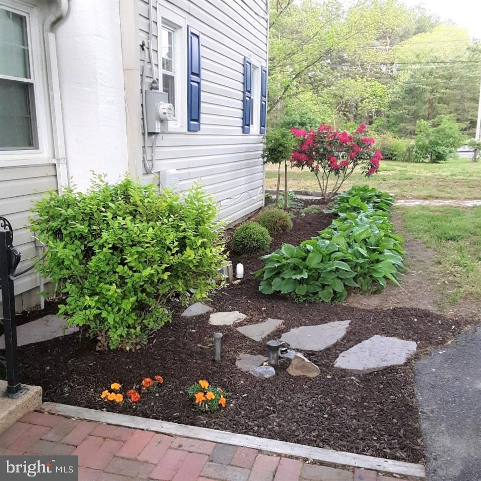9907 Middleford Road Seaford, DE 19973 - Photo 55 of 58 Landscaping