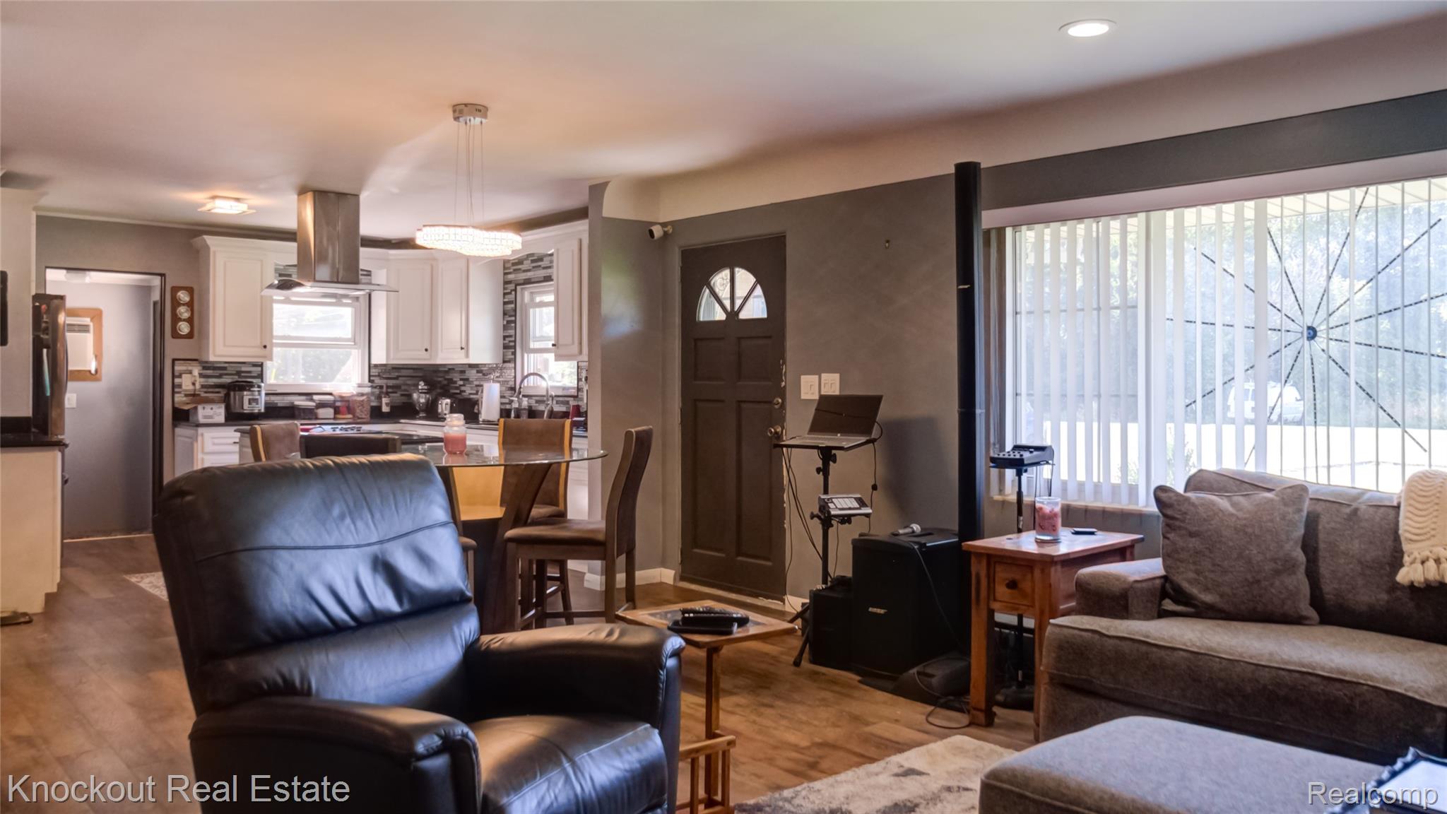 2640 Shattuck Road Saginaw, MI 48603 - Photo 5 of 44 Shattuck-5.jpg