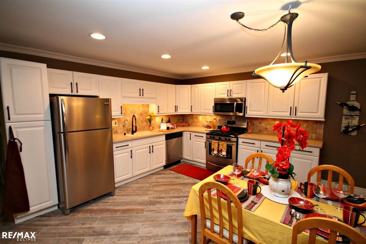2030 Grace Avenue Rochester Hills, MI 48309 - Photo 10 of 31