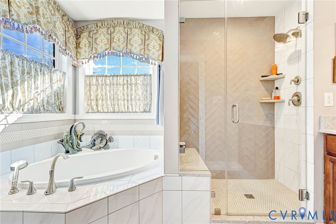 5221 Preston Square Loop Glen Allen, VA 23059 - Photo 20 of 30 a bathroom with a sink and a mirror