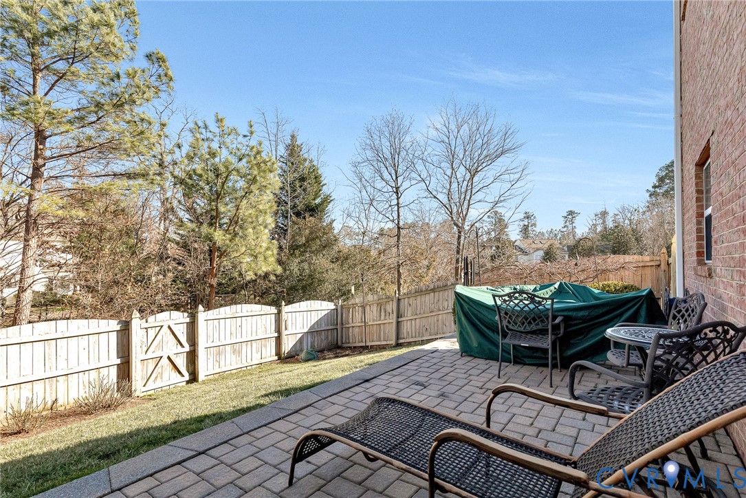 5221 Preston Square Loop Glen Allen, VA 23059 - Photo 28 of 30 a view of a backyard with sitting area