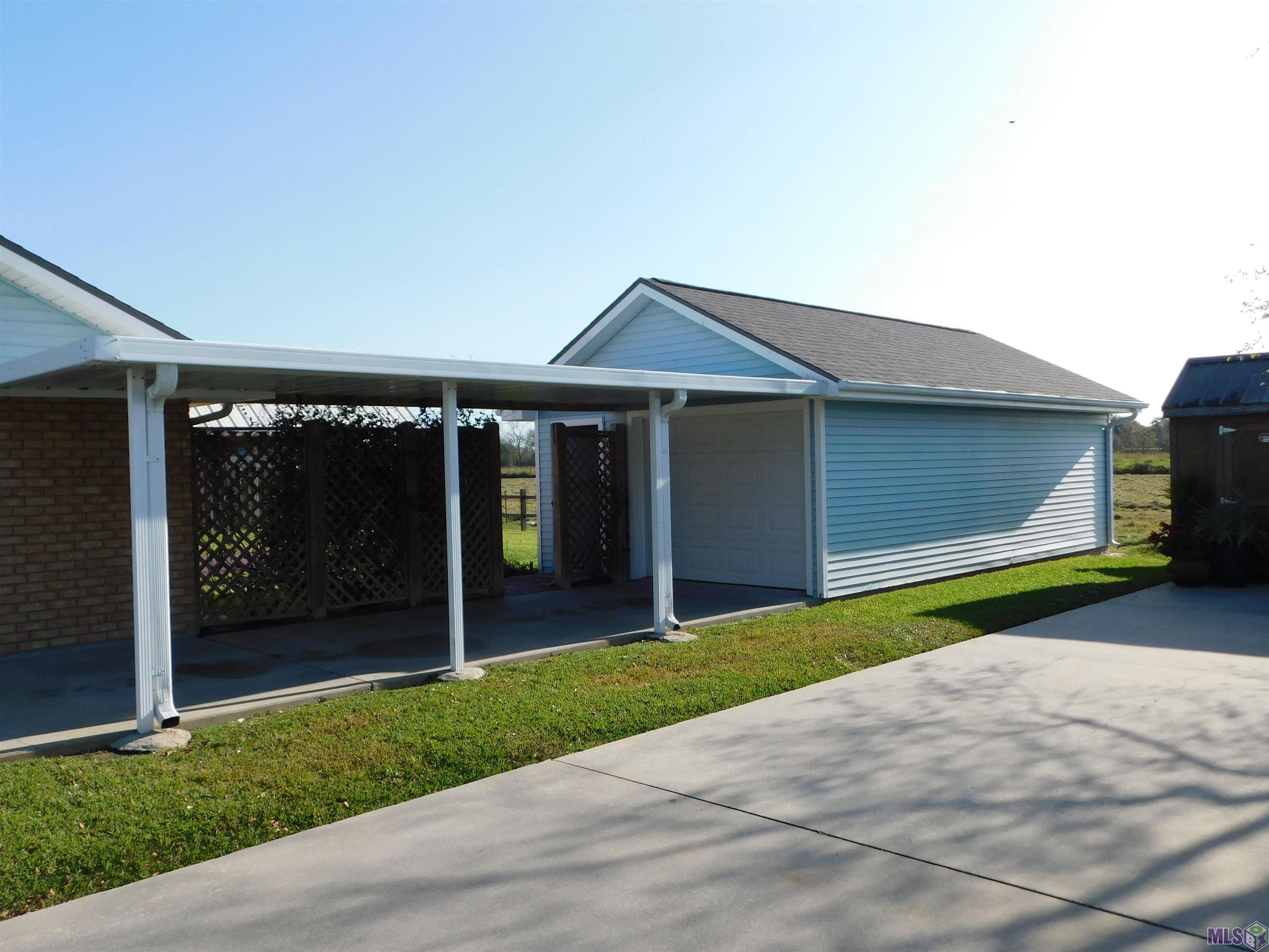 309 Elm Drive Raceland, LA 70394 - Photo 3 of 25 Gallery Image 3