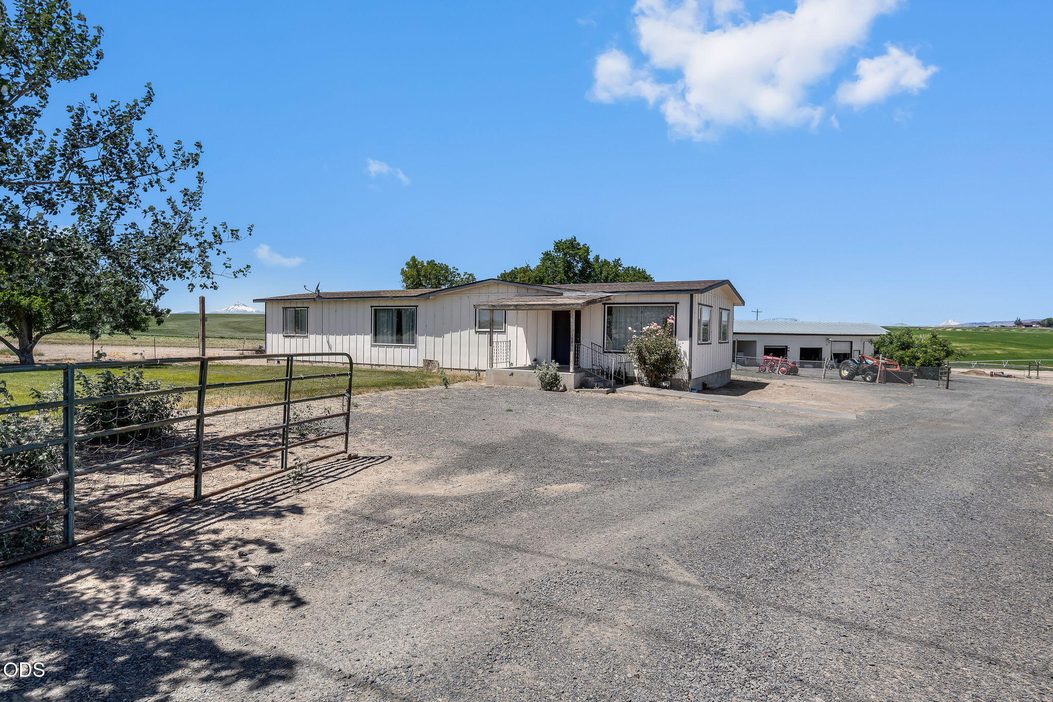7200 Northeast Quaale Road Madras, OR 97741 - Photo 2 of 41