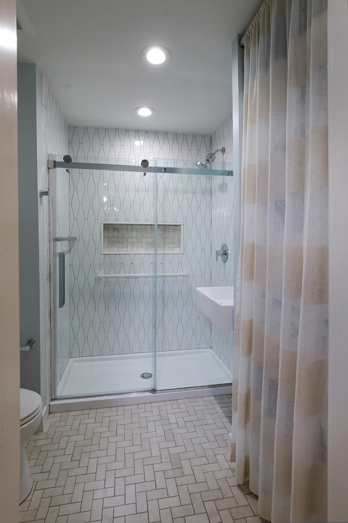21 Beverly Road Cape May, NJ 08204 - Photo 30 of 38 a bathroom with a shower