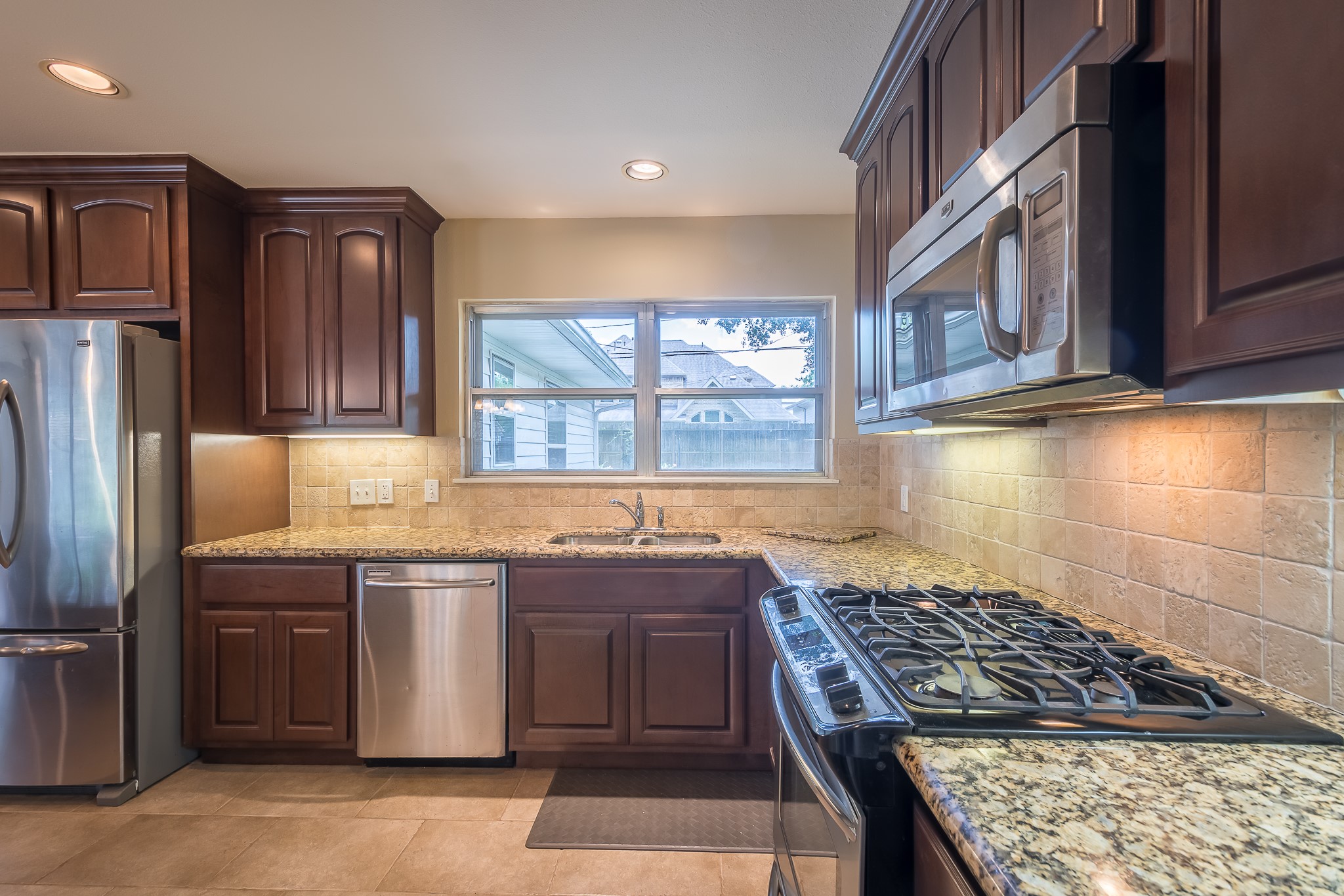 1337 Martin Street Houston, TX 77018 - Photo 10 of 17