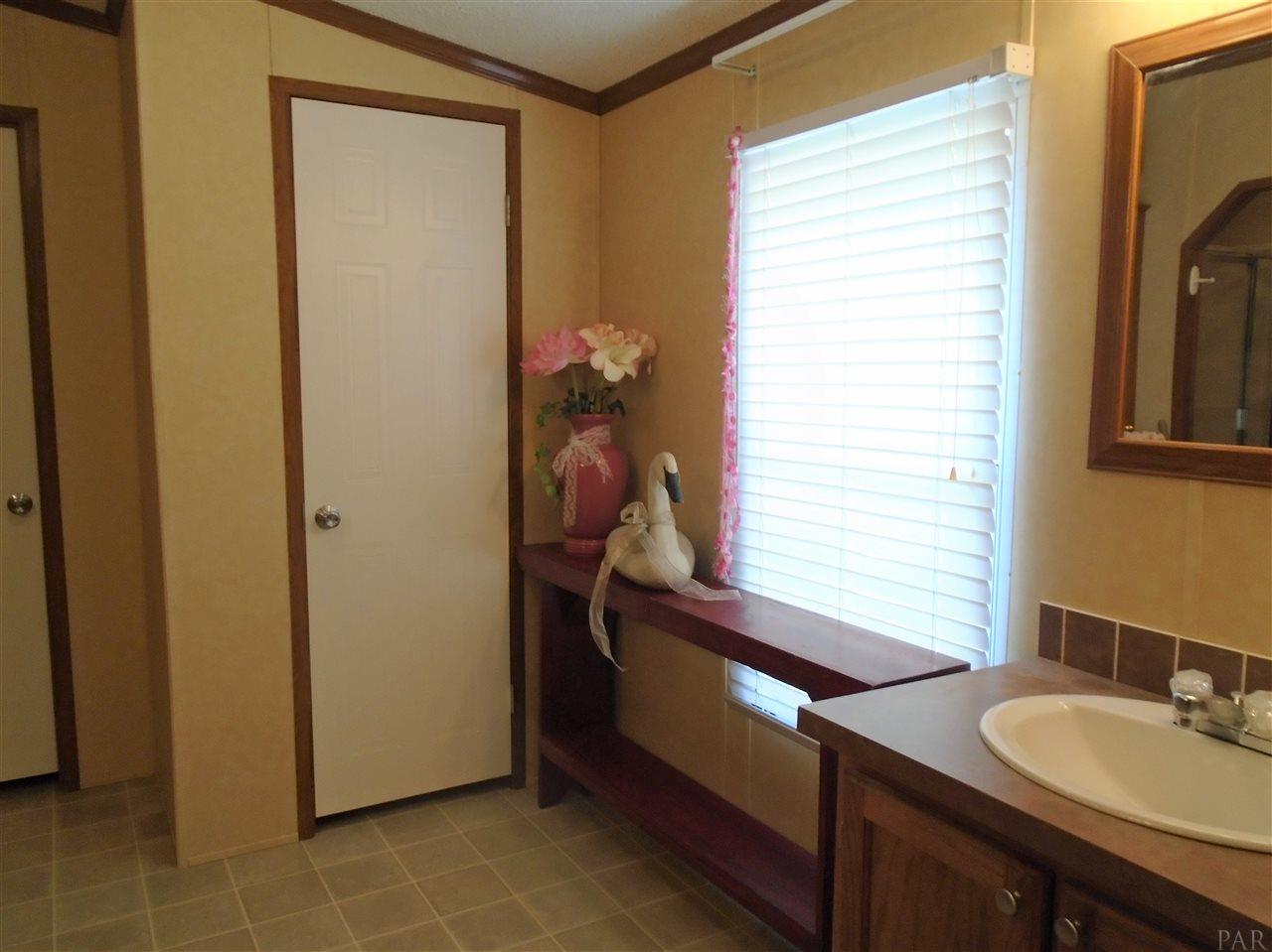 4409 B B Lowery Road Milton, FL 32583 - Photo 19 of 35