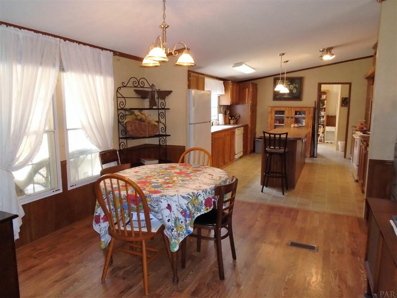 4409 B B Lowery Road Milton, FL 32583 - Photo 8 of 35