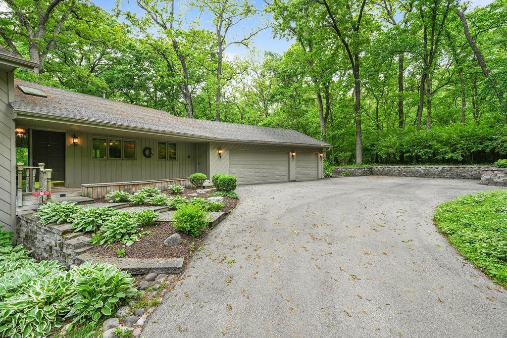 10876 Crockett Road Roscoe, IL 61073 - Photo 6 of 58