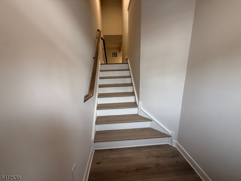 4 Lafayette Lane Towaco, NJ 07082 - Photo 2 of 19