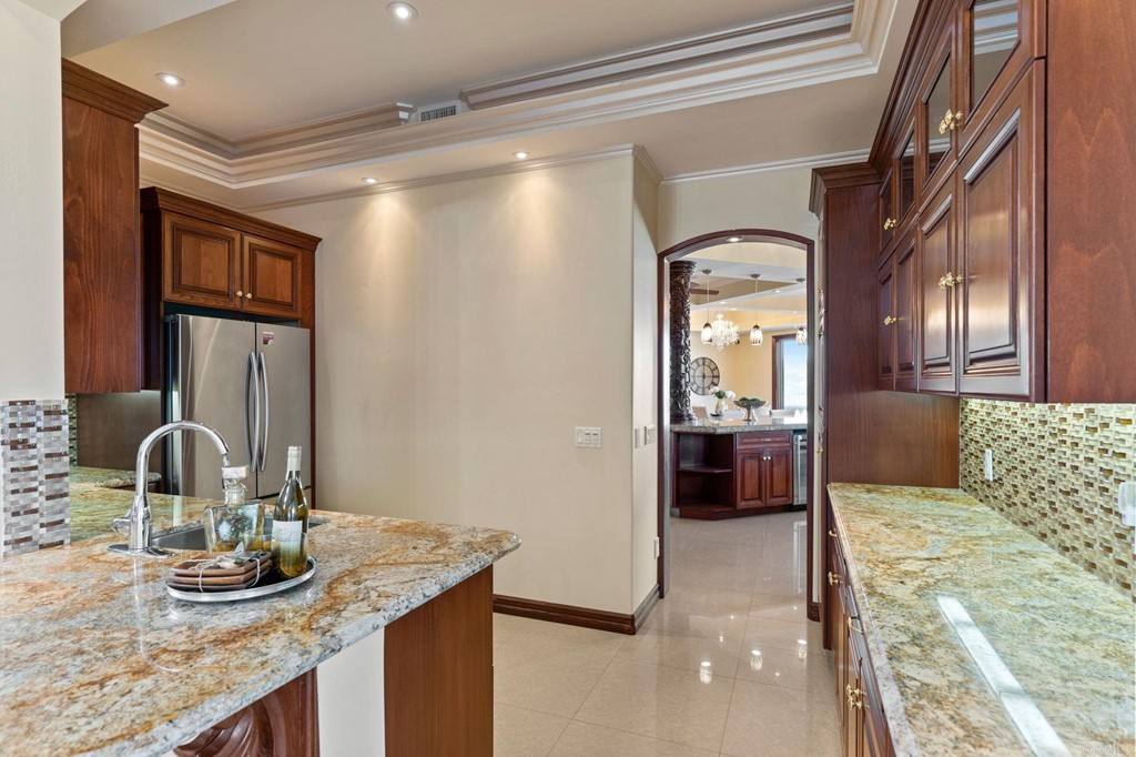 20895 Viento Valle Escondido, CA 92025 - Photo 17 of 75 Between kitchen and dining