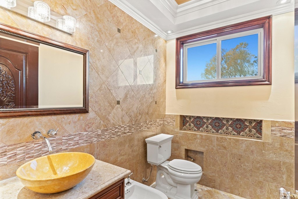 20895 Viento Valle Escondido, CA 92025 - Photo 37 of 75 Toilet and bidet