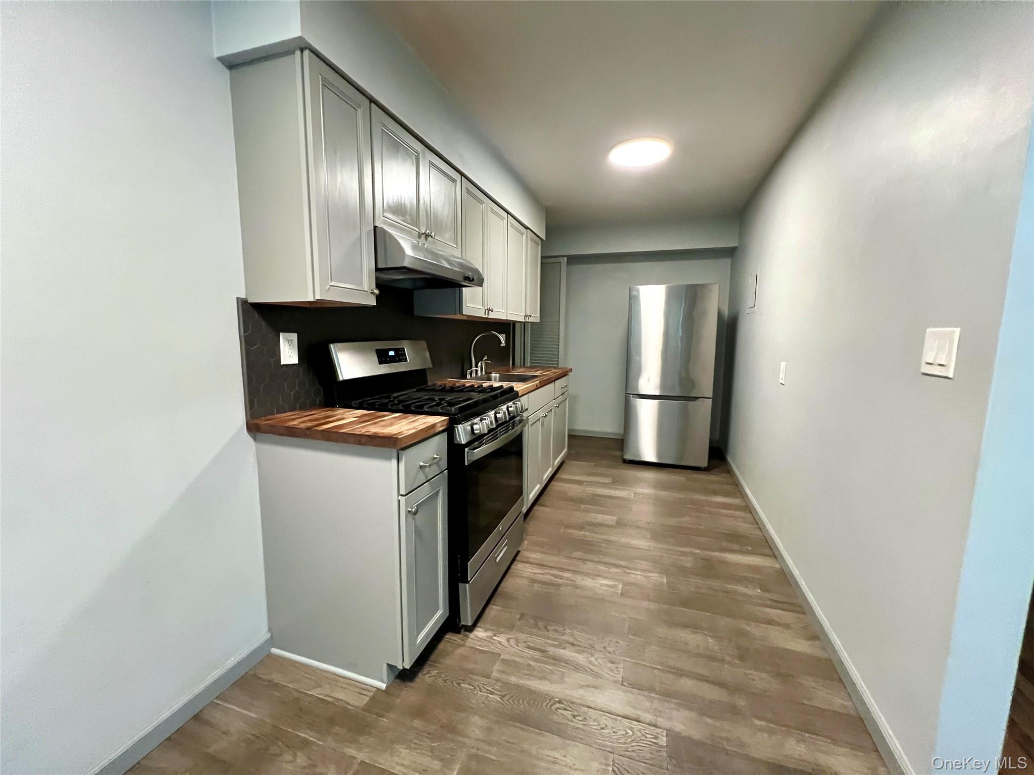 4 Colonial Road, Unit 100 Beacon, NY 12508 - Photo 12 of 15