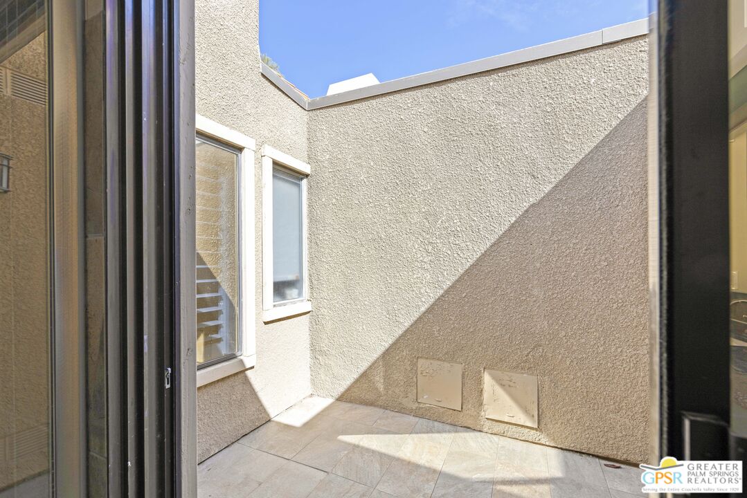 87 Tennis Club Drive Rancho Mirage, CA 92270 - Photo 16 of 31