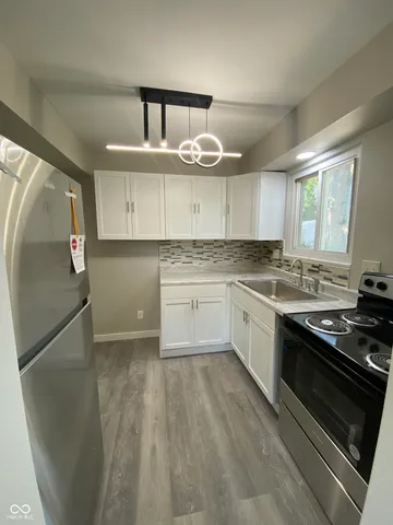 $305,000 | 880 North Avon Avenue, Avon, IN 46123