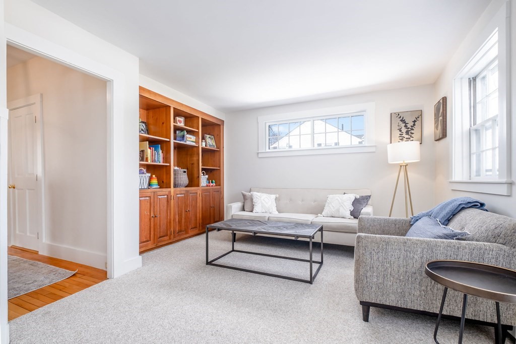 512 Chestnut Street Needham, MA 02492 - Photo 6 of 31 Gallery Image 6